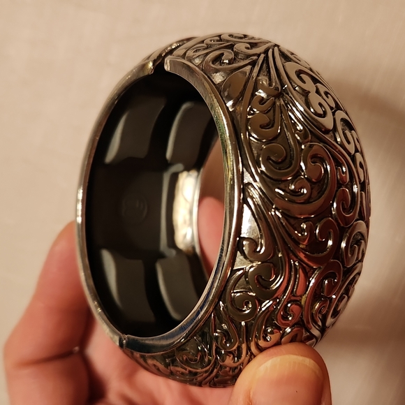 Set of 3 Chunky Statement Bracelets - Picture 7 of 10